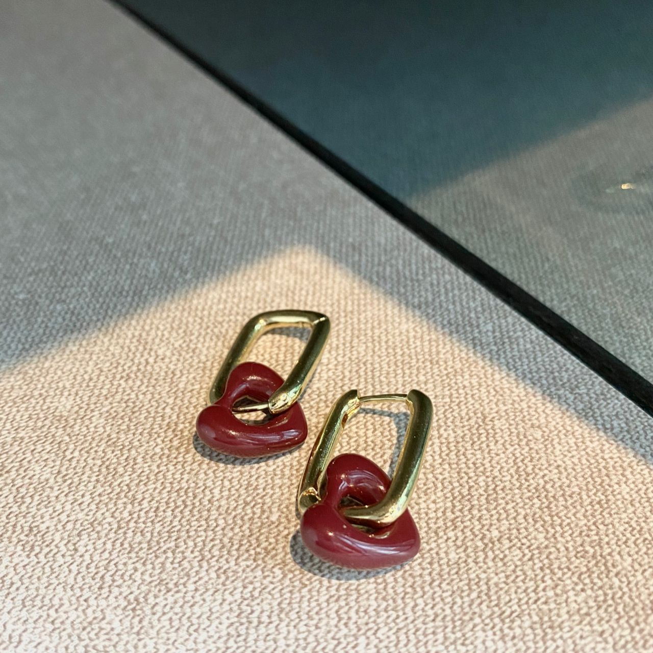 L.L TAYLOR HEART LOOP WITH GOLD EARRINGS