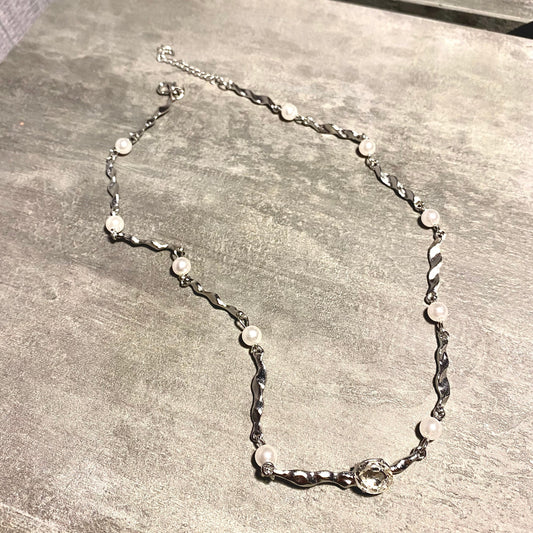 T.H NOVA SILVER TWIST WITH PEARL NECKLACE